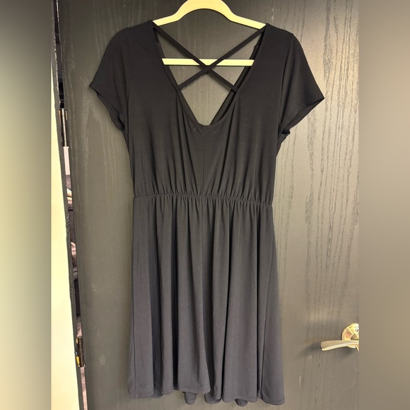 Maurices Black Sundress V-Neck Short Sleeve Summer - Picture 3 of 3